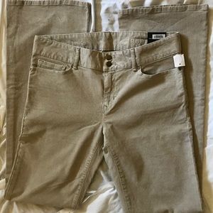 NWT Ladies Gap1969 Boot Cut Pants. Size 30/10